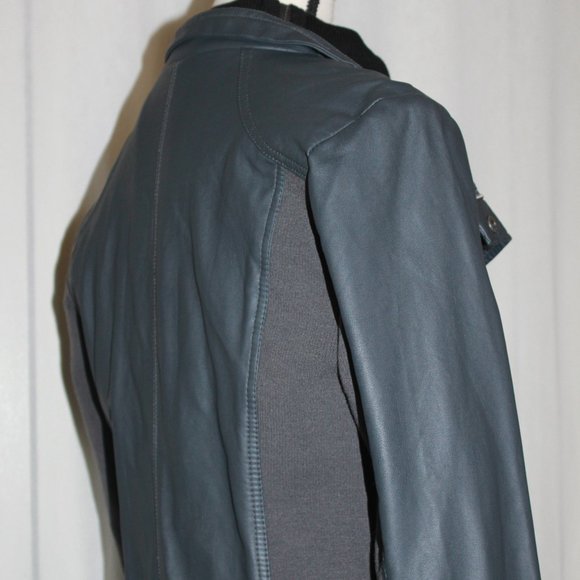 Jacket - Picture 5 of 5